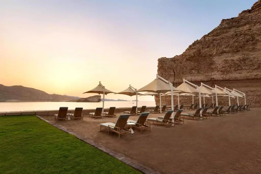 Shangri La Al Husn